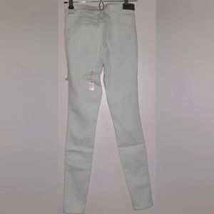 Hollister super skinny jean size w25 l 30 white color